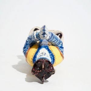 Een grote polychrome Delftse figuur van een priester, 18e eeuw — foto 7