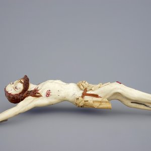Een grote polychrome houten corpus, Indo-Portugees, 17/18e eeuw — foto 2