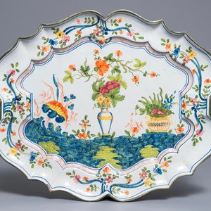 Een grote polychrome ovale schotel in Italiaanse faïence, atelier Ferniani, Faenza, eind 18e eeuw — foto 1