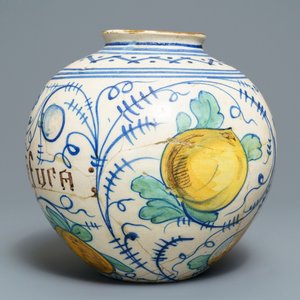 Een grote polychrome 'vaso a palla' apothekerspot in Italiaanse majolica, Venetië, 17e eeuw — foto 2