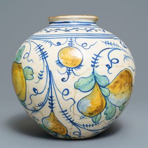 Een grote polychrome 'vaso a palla' apothekerspot in Italiaanse majolica, Venetië, 17e eeuw — foto 3