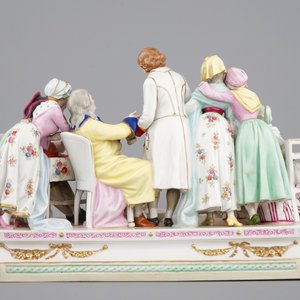 Een grote porseleinen groep, "L'accordee du village", 19/20e eeuw, naar J-B Greuze — foto 5