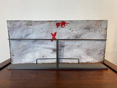 Een grote rechthoekige Chinese plaquette met fraai floraal decor op goudgele fondkleur, Yongzheng — foto 3