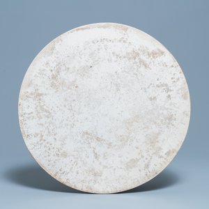Een grote ronde Chinese famille rose plaquette met vogels, 19/20e eeuw — foto 2