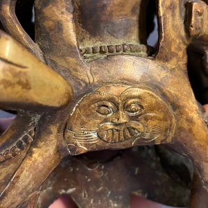 Een grote Sino-Tibetaanse verguld bronzen figuur van Kapaladhara Hevajra, 18/19e eeuw — foto 33