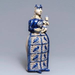 Een grote steengoed figuur van Madonna met kind, Westerwald, 1e helft 17e eeuw — foto 1