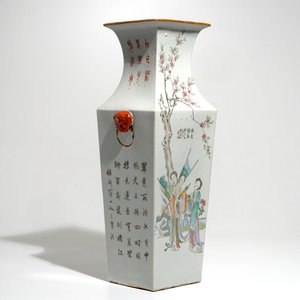Een grote vierkante Chinese famille rose vaas, 19/20e eeuw — foto 7