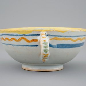 Een herrineringskom voor pelgrims in Italiaanse majolica, Loreto, 18/19e eeuw — foto 4