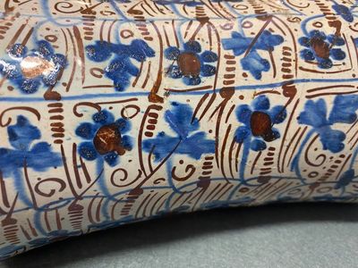 Een Hispano-Moreske albarello met lusterglazuur, Manises, Spanje, 3e kwart 15e eeuw — foto 12