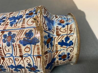 Een Hispano-Moreske albarello met lusterglazuur, Manises, Spanje, 3e kwart 15e eeuw — foto 6