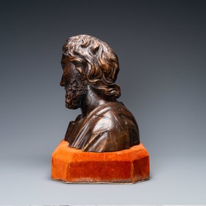 Een houten buste van een bebaarde man, Italië, 17e eeuw — foto 2