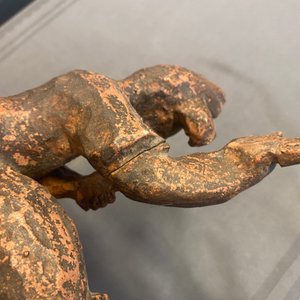 Een imitatie terrracotta gemonochromeerde houten figuur van Sint-Joris, 16e eeuw — foto 18