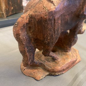Een imitatie terrracotta gemonochromeerde houten figuur van Sint-Joris, 16e eeuw — foto 9