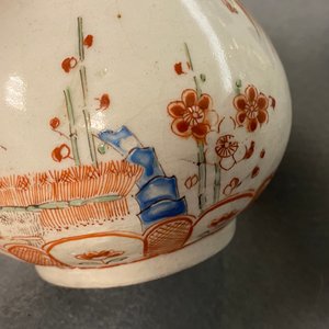 Een in Kakiemon-stijl in Nederland beschilderde Japanse vaas, Edo, 17/18e eeuw — foto 12