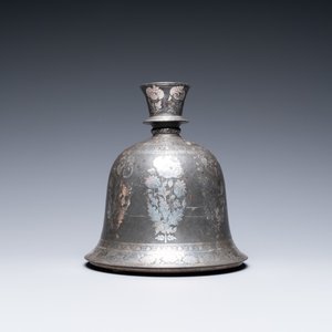 Een Indische met zilver ingelegde bidri basis voor een waterpijp, 1e helft 19e eeuw — foto 3