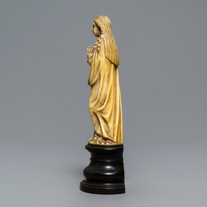 Een Indo-Portugese ivoren figuur van Madonna, Goa, 18/19e eeuw — foto 4