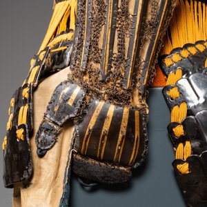 Een indrukwekkend Japans Samurai Gusoku-pantser, Momoyama/Edo periode, eind 16e/begin 17e eeuw — foto 6