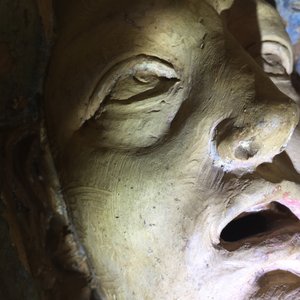 Een Italiaanse Madonna, buste in polychrome terracotta, wellicht Bologna, 16e eeuw — foto 11