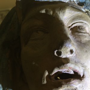 Een Italiaanse Madonna, buste in polychrome terracotta, wellicht Bologna, 16e eeuw — foto 12