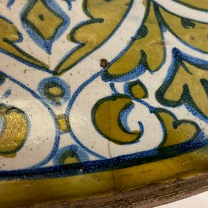 Een Italiaanse majolica schotel met de leeuw van Sint-Marcus, Deruta, 2e kwart 16e eeuw — foto 11
