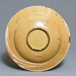 Een Italiaanse majolica schotel met de leeuw van Sint-Marcus, Deruta, 2e kwart 16e eeuw — foto 2