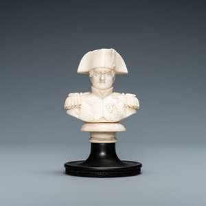 Een ivoren buste van Napoleon, Frankrijk, 19e eeuw — foto 2