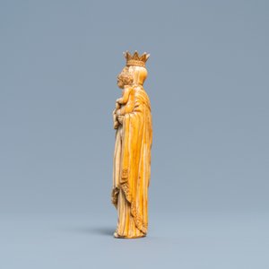 Een ivoren figuur van een Madonna met kind, wellicht Frankrijk, 17e eeuw — foto 5