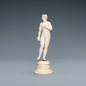 Een ivoren figuur van Venus, Dieppe, Frankrijk, 19e eeuw — foto 2