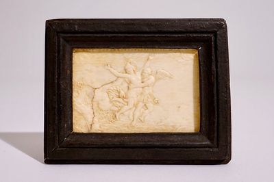 Een ivoren plaquette "Boreas ontvoert Oreithyia", Italië, 16/17e eeuw