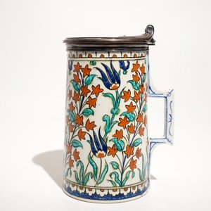 Een Iznik-stijl bierpul met zilveren deksel, atelier Samson, Parijs, Frankrijk, 19e eeuw — foto 2