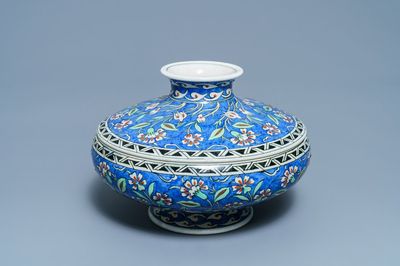 Een Iznik-stijl dekselkom, Samson, Parijs, 19e eeuw
