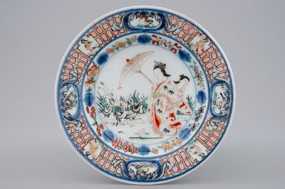 Een Japans Imari bord met parasoldames naar Cornelis Pronk, ca. 1740