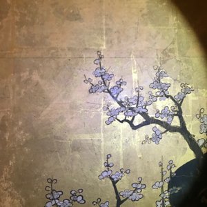 Een Japans tweedelig beschilderd byobu scherm met reizigers in een landschap, Edo, 17/18e eeuw — foto 48
