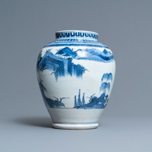 Een Japanse blauw-witte Arita vaas met een landschap, Edo, 17e eeuw — foto 2