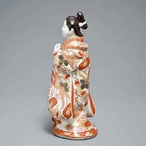 Een Japanse Imari figuur van een Bijin, Edo, 17/18e eeuw — foto 4