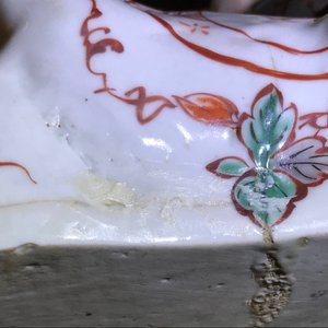 Een Japanse Imari kandelaar in de vorm van een Bijin, Edo, 17/18e eeuw — foto 17