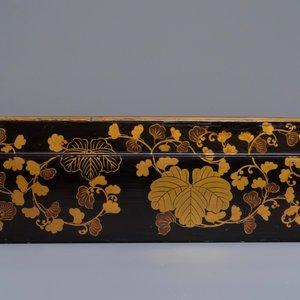 Een Japanse lakwerk 'suzuribako' schrijfkist met druivenranken, Edo of Meiji, 18/19e eeuw — foto 4