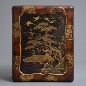 Een Japanse lakwerk 'suzuribako' schrijfkist met intern compartiment, Edo of Meiji, 19e eeuw — foto 2