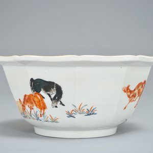 Een Japanse tienhoekige Kakiemon kom met paarden, Edo, 17e eeuw — foto 2