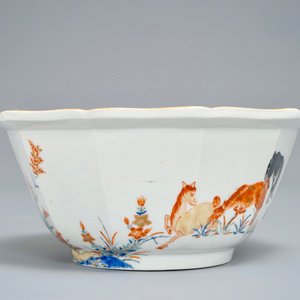 Een Japanse tienhoekige Kakiemon kom met paarden, Edo, 17e eeuw — foto 3