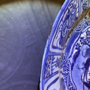 Een kapitale Chinese blauw-witte kraakporseleinen schotel met fazanten, Wanli — foto 6
