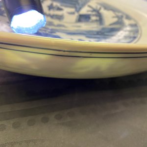 Een kapitale Chinese blauw-witte schotel met een landschap, Jiajing — foto 11