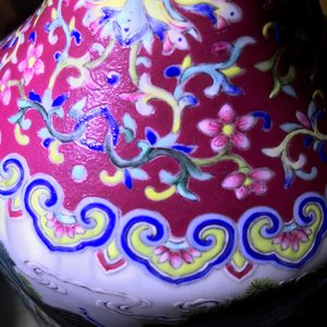 Een keizerlijke Chinese famille rose 'drakenboot festival' vaas, Jiaqing merk en periode — foto 35