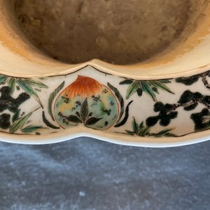 Een keizerlijke Chinese famille verte jardinière, Kangxi merk en periode — foto 64