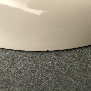 Een keizerlijke Chinese monochroom witte stem cup, Qianlong merk en periode — foto 13