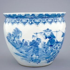 Een kleine blauw-witte Chinese viskom, 19/20e eeuw — foto 5