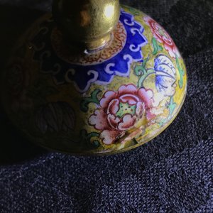 Een kleine Chinese Peking email dekselvaas, Qianlong merk en mogelijk periode — foto 9