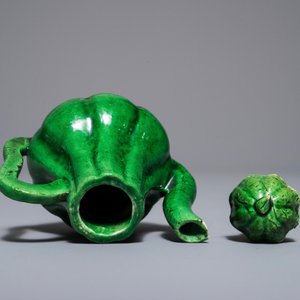 Een kleine Chinese verte biscuit theepot in chrysantvorm, Kangxi — foto 6