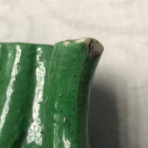 Een kleine Chinese verte biscuit theepot in chrysantvorm, Kangxi — foto 8