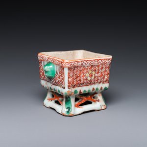 Een kleine Chinese wucai ko-sometsuke wierookbrander voor de Japanse markt, Transitie periode — foto 1